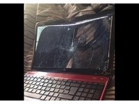 謎片男發現「媽正上樓」打爆螢幕　A網超佛送他全新電腦