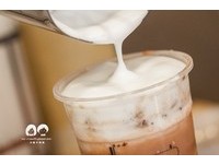 竟然不是珍奶！台灣人最愛喝手搖飲料第一名是奶綠
