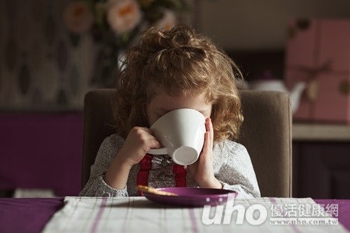 12岁以下儿童喝咖啡 小心神经炎上身 | ETtoda