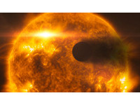 【影】「火爆恆星」噴發太陽閃焰　點燃氣體行星大氣層
