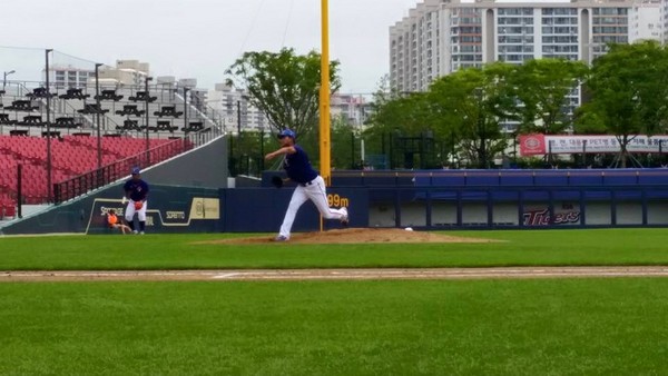 世大运\/王玉谱锁4局最速147公里 赞美国队可敬