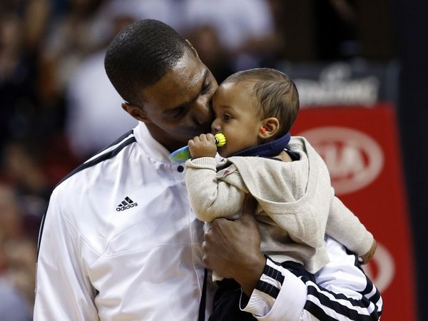 NBA球员与他们的复制人小跟班 萌到我都想生