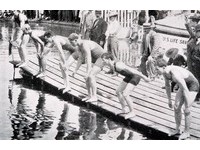 10種被迫取消的「古怪奧運項目」　障礙泳賽得翻過小船