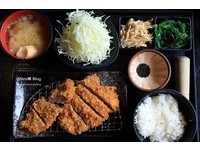 續飯、湯與高麗菜都免錢　六間能吃飽吃滿的日式豬排店