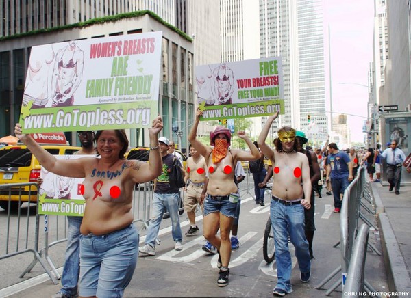 ▲ Go Topless Pride Parade。 （圖／翻攝自Chiu Ng Photography臉書）