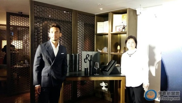 日本足球明星中田英寿 打造新台币3万余元的 