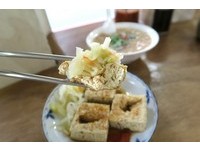 臭豆腐被當「生化武器」！　日本列車停駛2小時