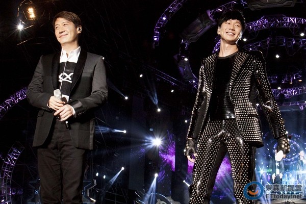 林俊杰唱:呼唤「黎明」的出现 本尊真的现身了