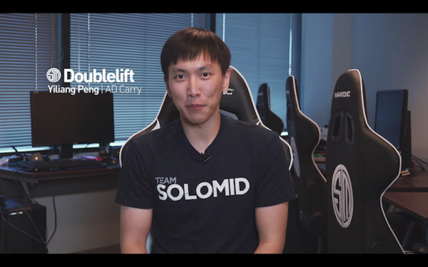 震撼!英雄联盟知名北美选手Doublelift离开CLG