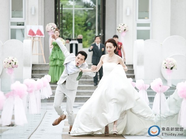 柯佳嬿大哭3小时妆全花! 暖男邱泽贴心陪喝酒