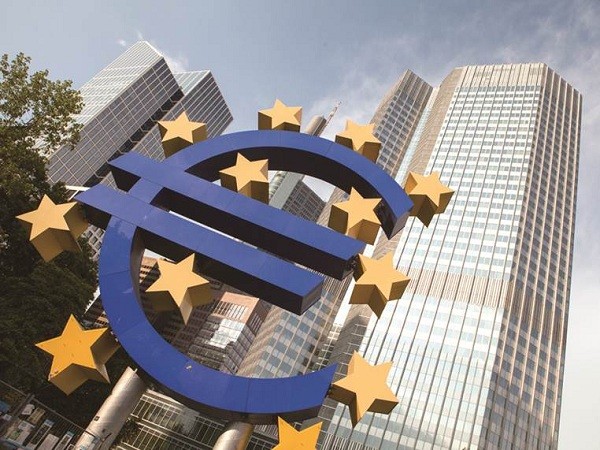 Smart智富\/以欧洲内需经济为主 中小型股持续