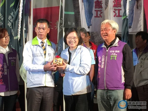 陈福海与民进党互动好 蔡英文:盼与陈沧江成最