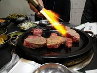 地表最浮誇韓國烈焰烤肉！涮嘴到讓你停不了口