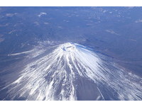 150元的小確幸　選對座位就能從空中看著富士山入眠