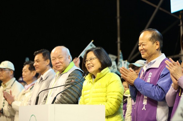 新竹造势晚会 蔡英文提出3件担心的事 | ETtod