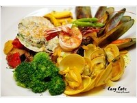 台北創意南歐料理！豐盛海鮮艦隊、麵包船拼盤