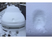 愛車遭皚皚白雪覆蓋　驚見人臉車主問：這是誰啊？