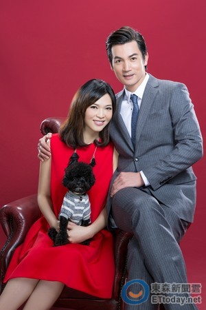 伊正亲手炖鸡汤疼爱怀孕老婆 邹琳:送到手上还