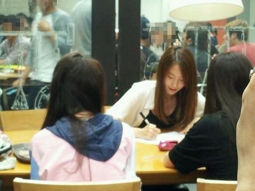 图\/少时润娥现身东国大学餐厅 同学争相看女神下凡 | ETtoday影剧新闻 | ETtoday 新闻云