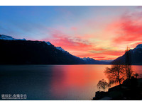 看了會感動的絕美風景！瑞士大山湖畔秀美小鎮