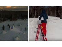 神扯！加拿大男用積雪　建造6米高「雪地劇院」