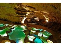 法國南部秘境　夢幻洞穴像童話故事場景