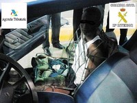 幾內亞偷渡客偽裝「人肉座椅」　傻躲副駕駛座仍被識破