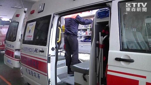 「我纍瞭！」殺死2幼兒後鞋帶上吊　夫目睹妻兒輕生