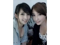 【辣】日本妹阿喜送禮露溝　貼蚵仔煎老闆娘瑋瑋