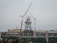 日本最高紅馬摩天輪7/1開幕　122公尺高透明艙超嚇人