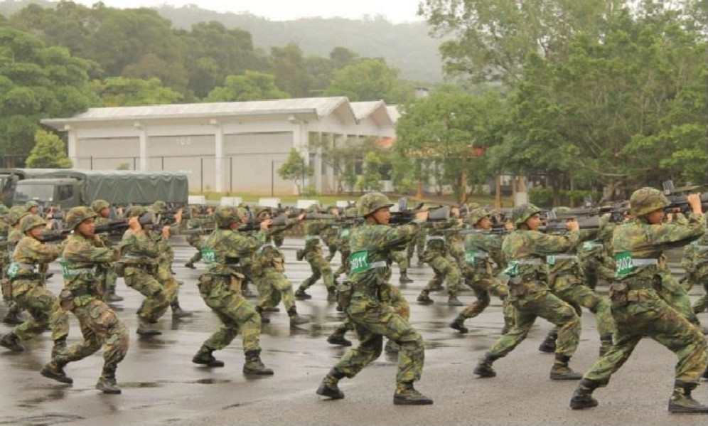 服兵役是台湾男生必经之路,军旅生活有著无数的酸甜和苦涩.