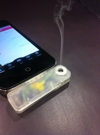 传送「气味」让朋友闻香! 日本iPhone专属香水