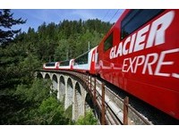 遊歐必搭瑞士「冰河列車」　8小時賞遍阿爾卑斯仙境！