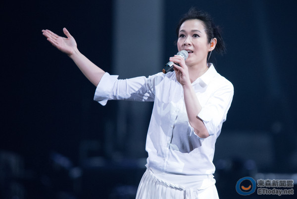 歌手刘若英巡回演唱会自2015年9月从泉州起跑后,终於在28日唱回台北小
