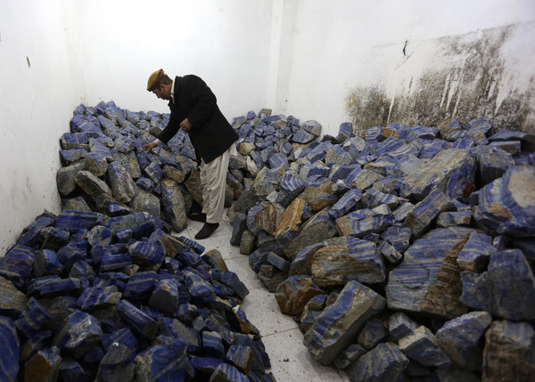 阿富汗青金石矿产,成为恐怖组织摇钱树.