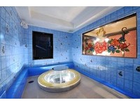 背包客的最愛「考山世界」旅館　淺草店透明情人浴缸超紅