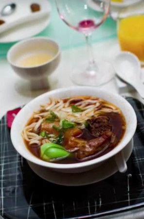 陳建州哽咽謝王亭又 「沒她,我們辦不了婚禮」