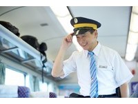 《甄嬛傳》蘇公公來了！李天柱帥變身火車列車長