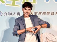 負面新聞爆不停　謝佳見一說到「想回家」哽咽淚崩
