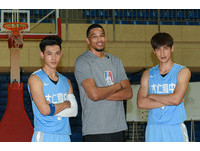 SpeXia宏正、晨翔打球受傷拚了!興奮見NBA球星羅伯森