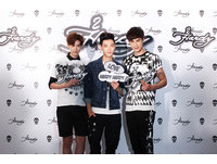 SpeXial宏正操勞腰傷後遺症！「打噴嚏就會痛」好心疼