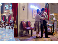 林美秀跟攝影師老公片場放閃！沒戲也帶愛妻便當接下班