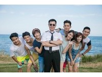 「飛行F4」帥養眼！　王家梁台東Long stay猛操肌