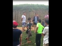 「爬玄武岩柱」自稱澎湖人遭阻惱羞…起底他是桃園老師