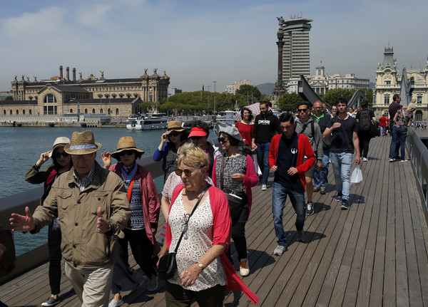西班牙游客爆增治安坏 民怒批「观光客是恐怖