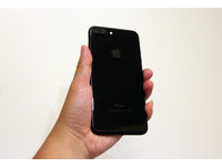 獨家／保護iPhone 7曜石黑，包膜反而會刮壞手機！