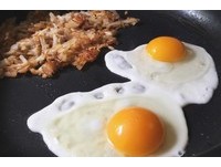 煎蛋、蒸蛋太早放鹽會產生有毒「氯」？　營養師釋疑