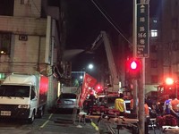 快訊／重陽路166巷民宅大火！數十消防車馳援　1人受困