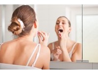 刷牙「刷舌苔」可避免口臭？　醫：治標不治本