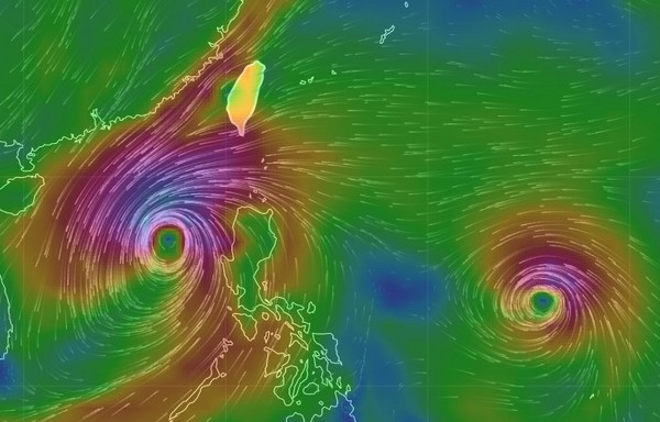 ▼根据中央气象局的风场预报显示图,下周台湾附近将有两个台风.